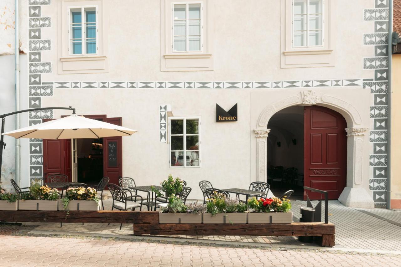 Krone Svätý Jur Exterior foto